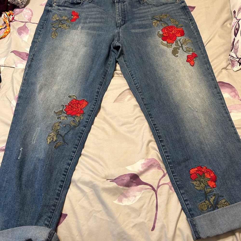 Jeans with embroidery